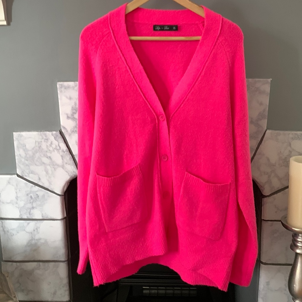 Lyla + Luxe Sweater